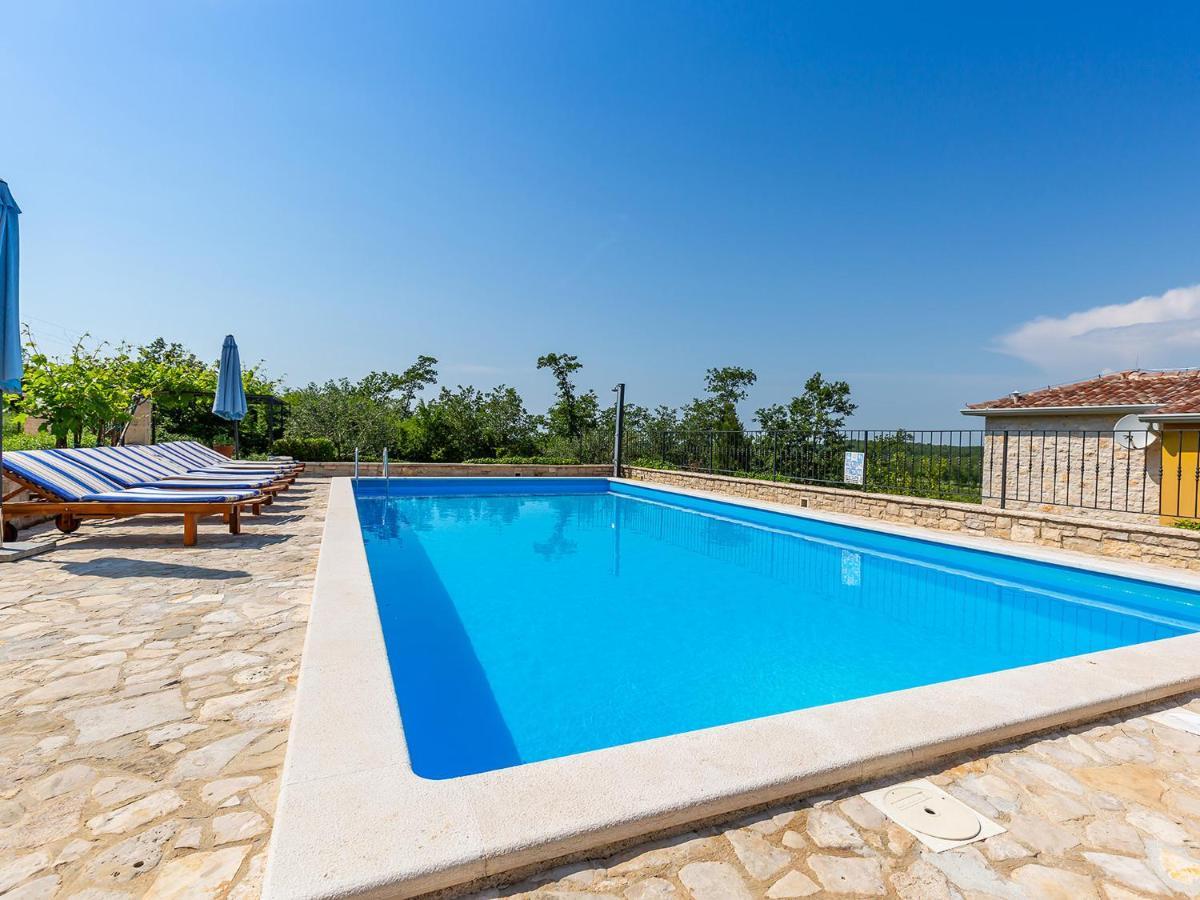 Villa Salvea With Heated Pool Montizana Ngoại thất bức ảnh